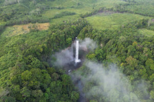 Paket Hiking Riam Berawant (Kalimantan Barat)