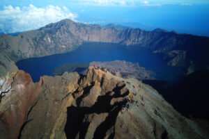 Paket Hiking Gunung Rinjani (NTB)